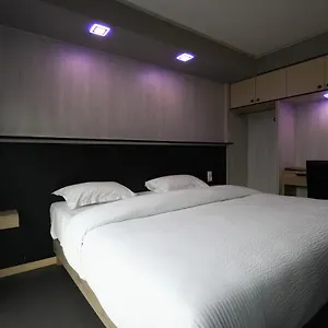 2* Hotel La Rocade